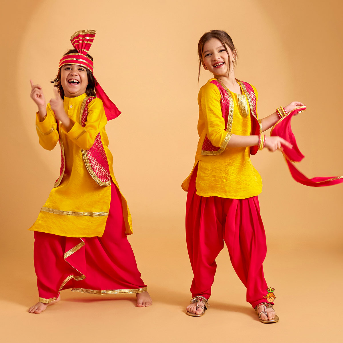 Shimmery Festive Kurti With Salwar And Dupatta With Hand Accessory twinning model image 3
