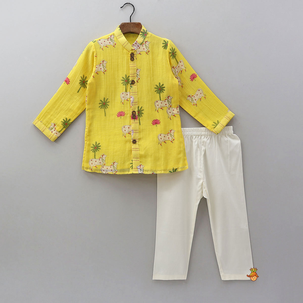 Pre Order: Front-Open Printed Ethnic Kurta With Pyjama