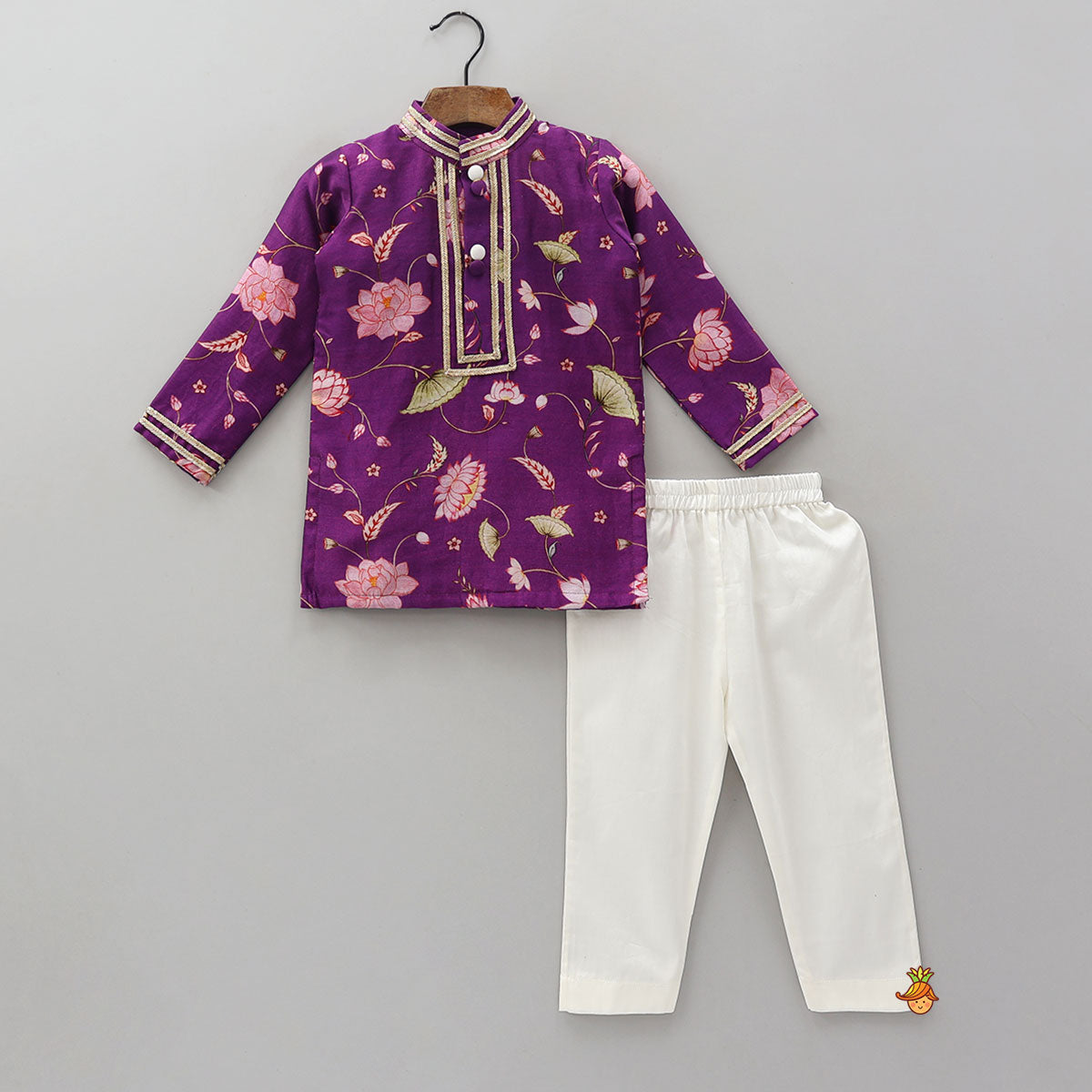 Pre Order: Lace Detailed Ethnic Kurta And Pyjama