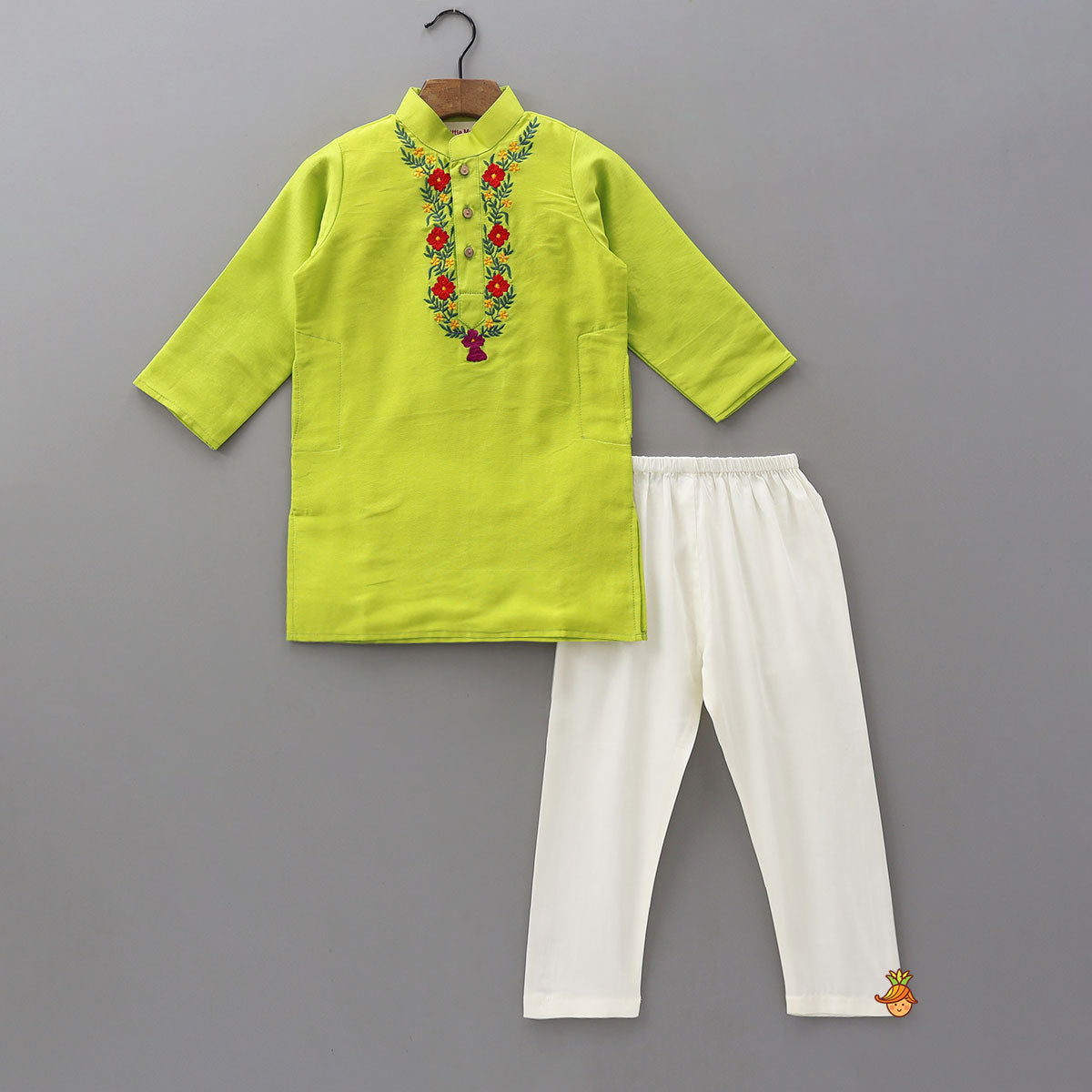Floral Thread Embroidered Chanderi Kurta With Pyjama