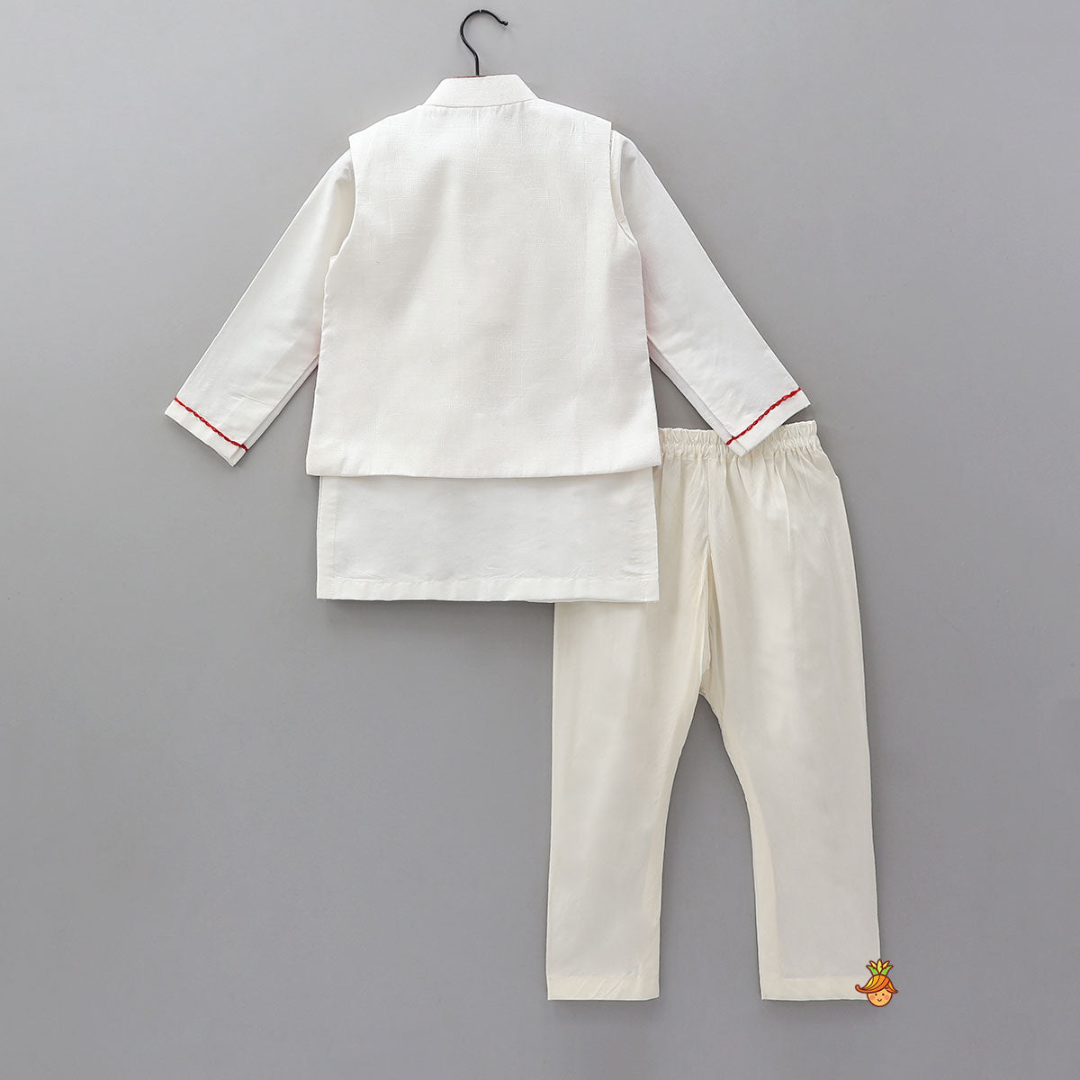 Mandarin Collar Kurta With Dual Tone Jacket And Pyjama