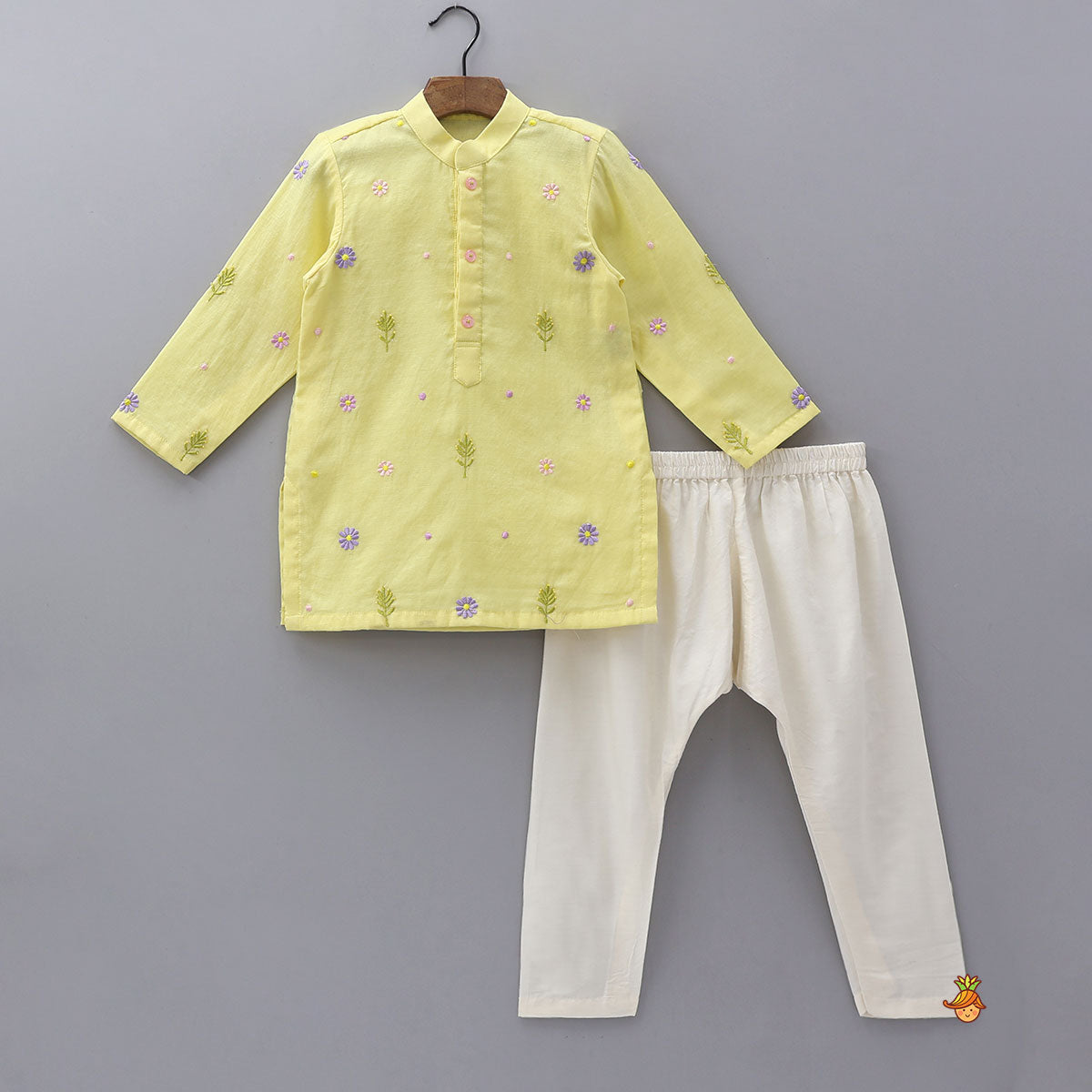 Beautiful Thread-Embroidered Kurta And Pyjama