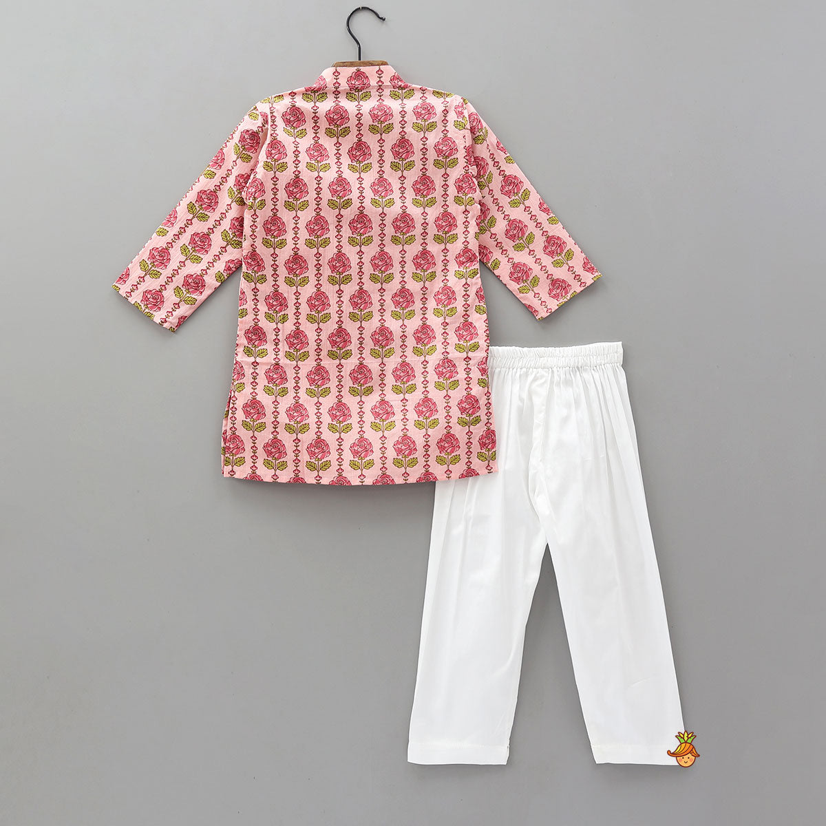 Graceful Floral Printed Kurta And Pyjama