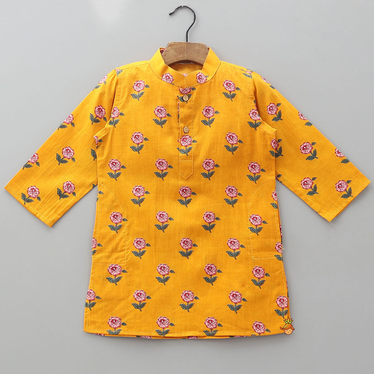 Floral Printed Kurta And Open jacket With Pyjama