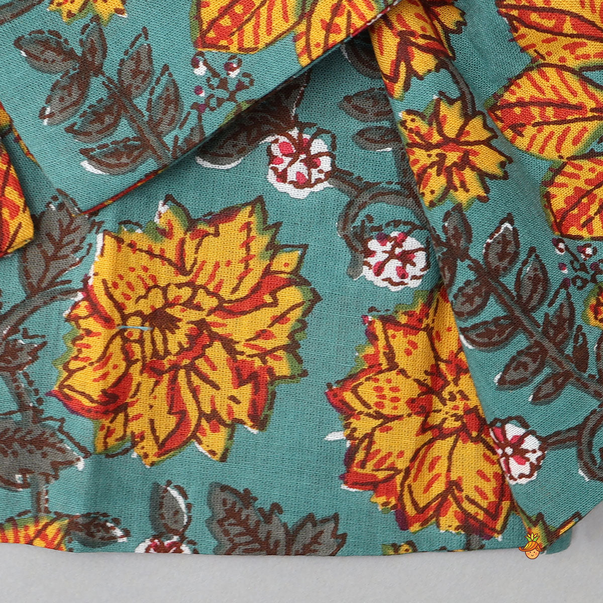 Floral Printed Kurta And Open jacket With Pyjama