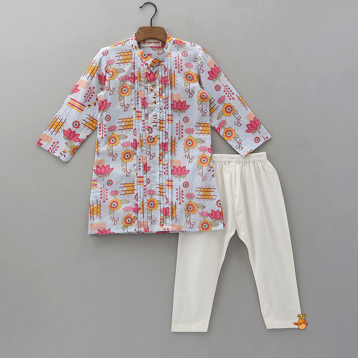 Pre Order: Printed Pin Tuck Kurta And Pyjama