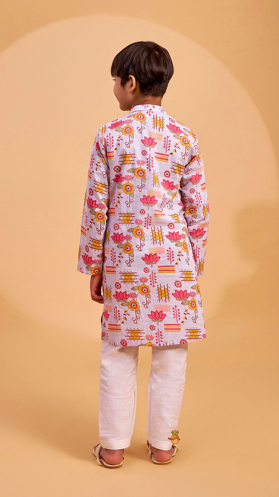 Pre Order: Printed Pin Tuck Kurta And Pyjama
