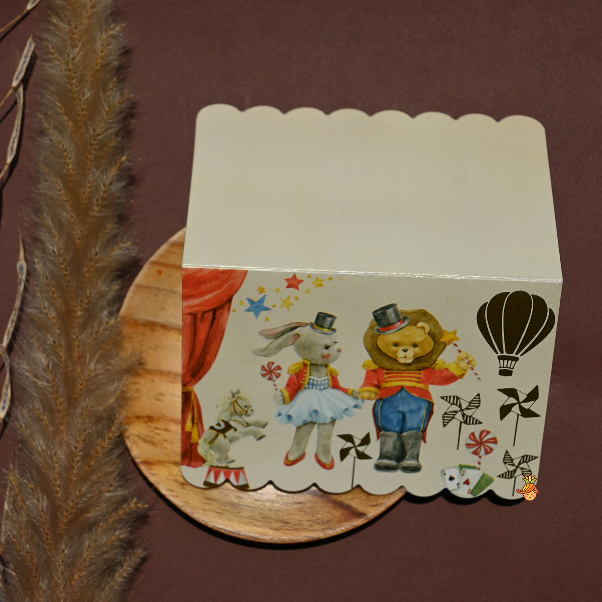 Pre Order: Fancy Fold Cards With Foil Detailing