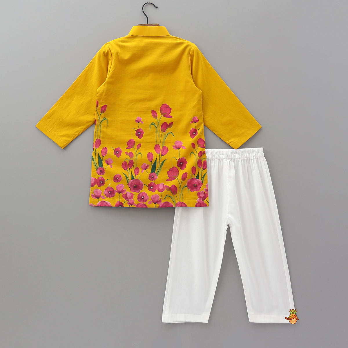 Elegant Floral Print Kurta With Pyjama