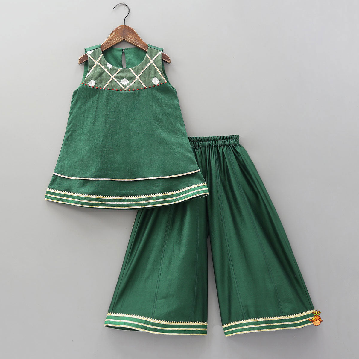 Sleeveless Geometric Panel Kurta Set With Palazzo And Dupatta