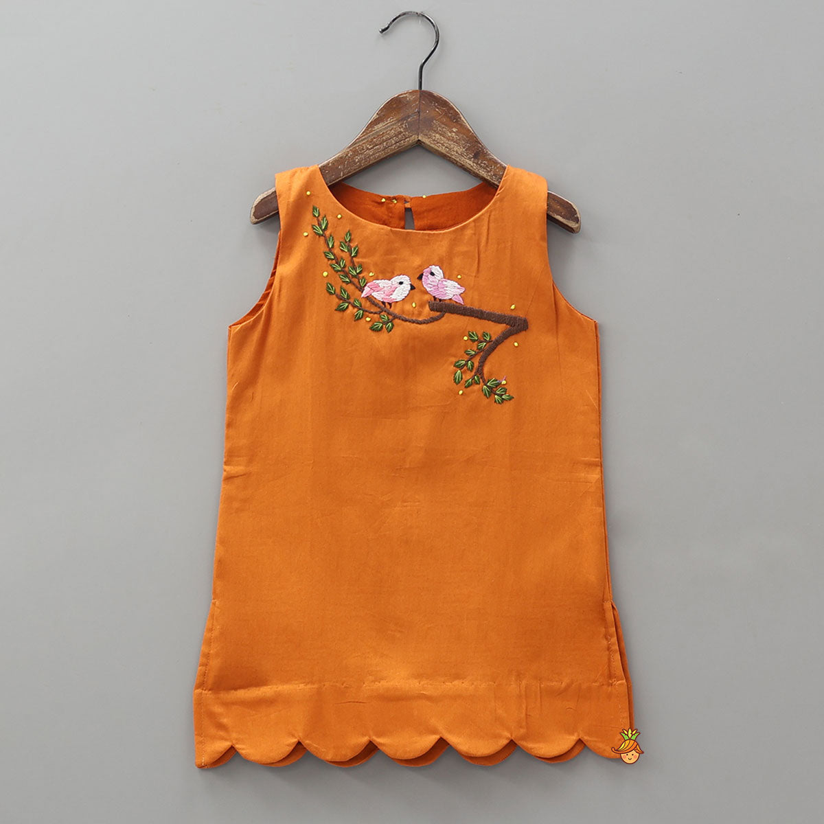 Scalloped Hem Cotton Kurti And Pant