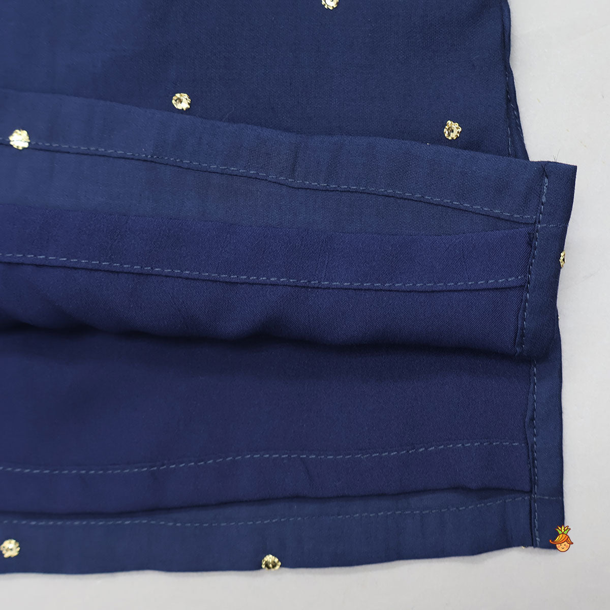 Sequins Embellished Kurta And Pyjama