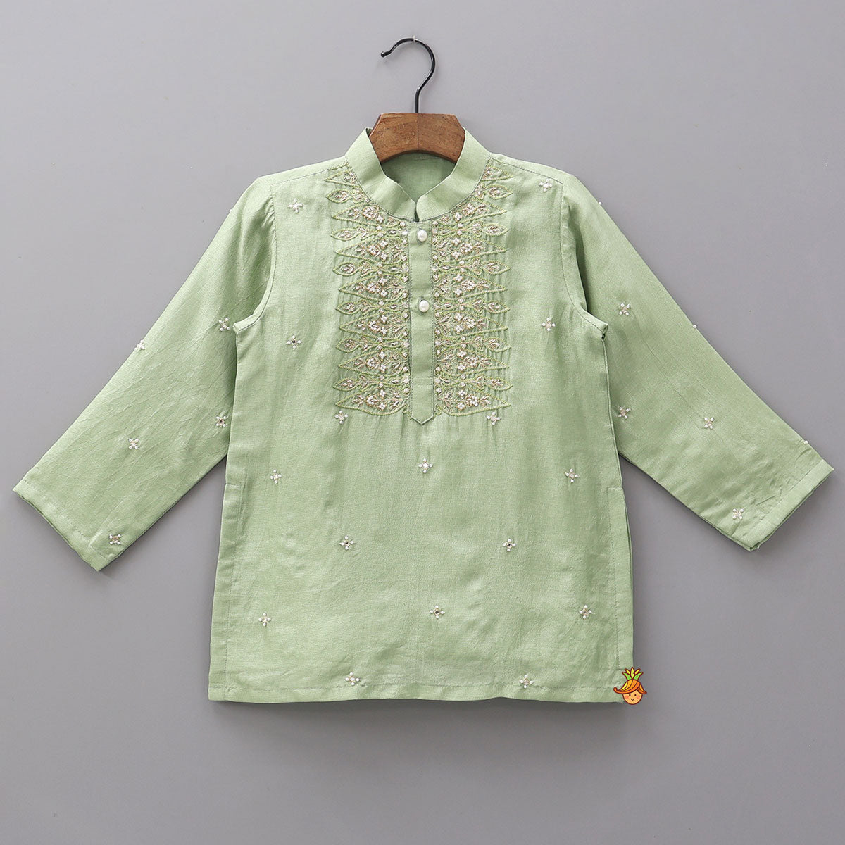 Pre Order: Embroidered Ethnic Kurta And Pyjama