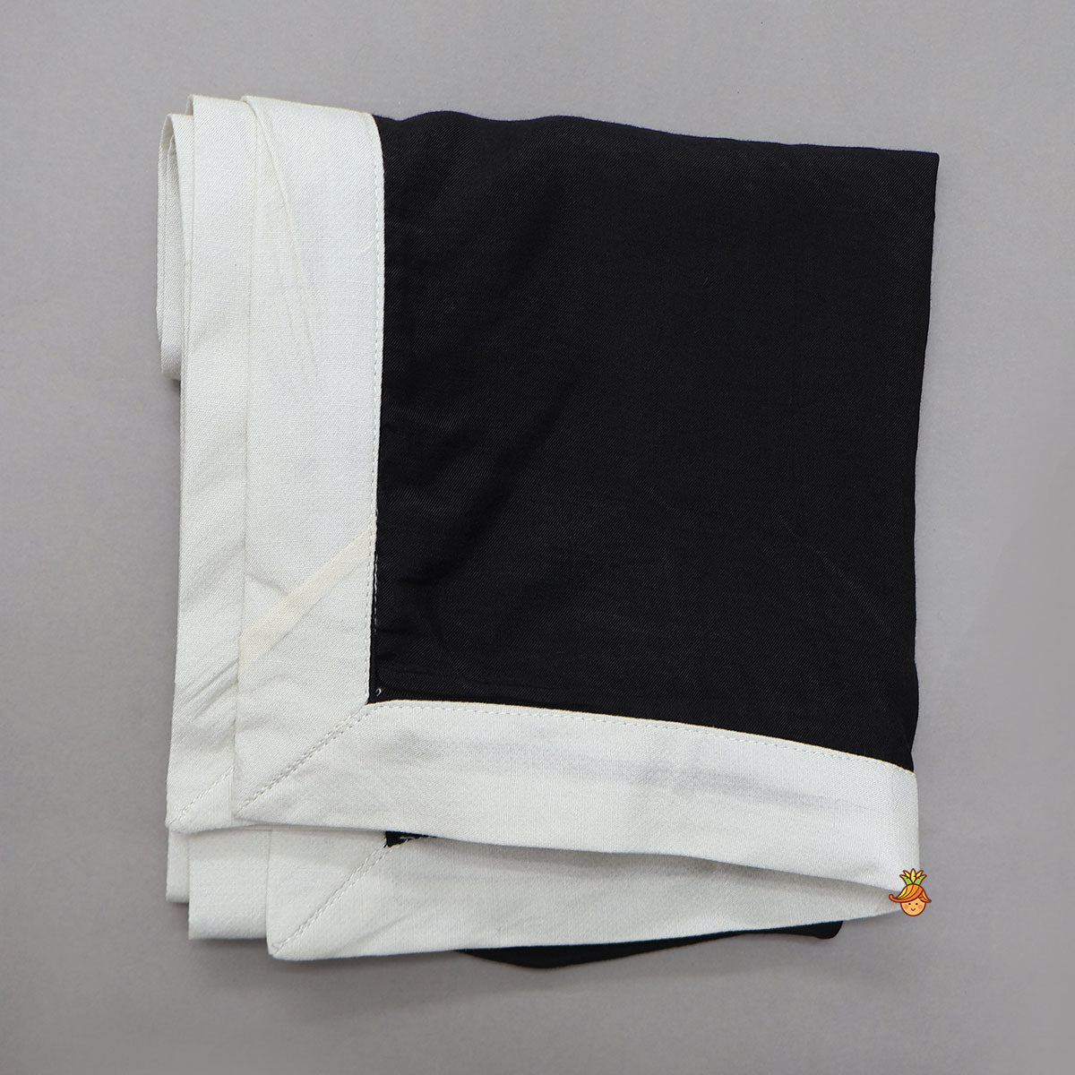 Pre Order: Ethnic Kurta And Salwar With Contrasting Stole