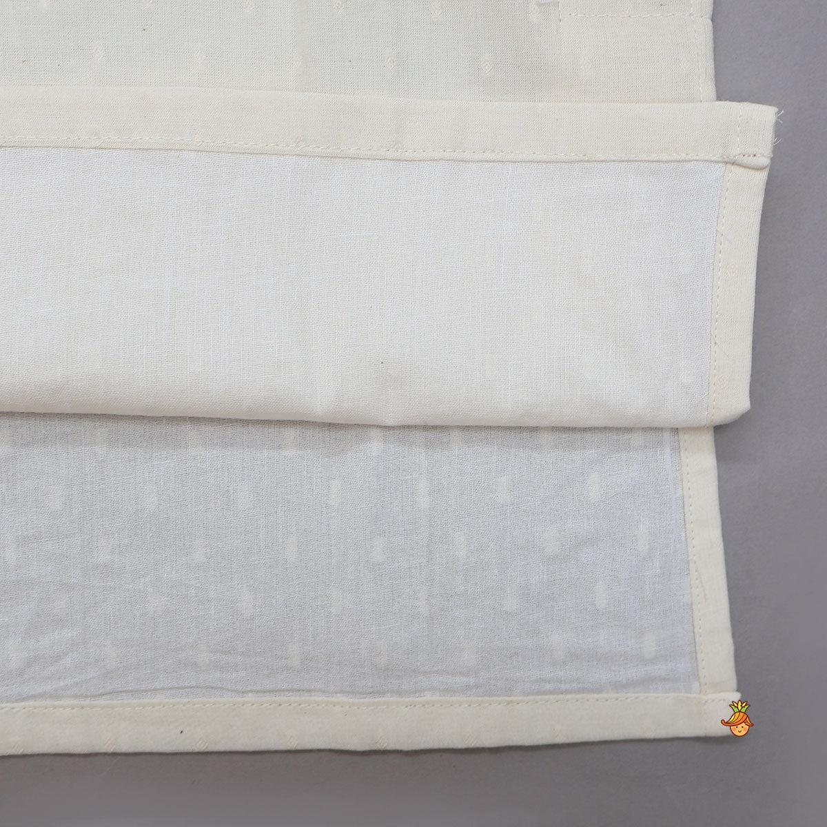 Pre Order: Pocket Detail Kurta With Contrasting Jacket And Pyjama