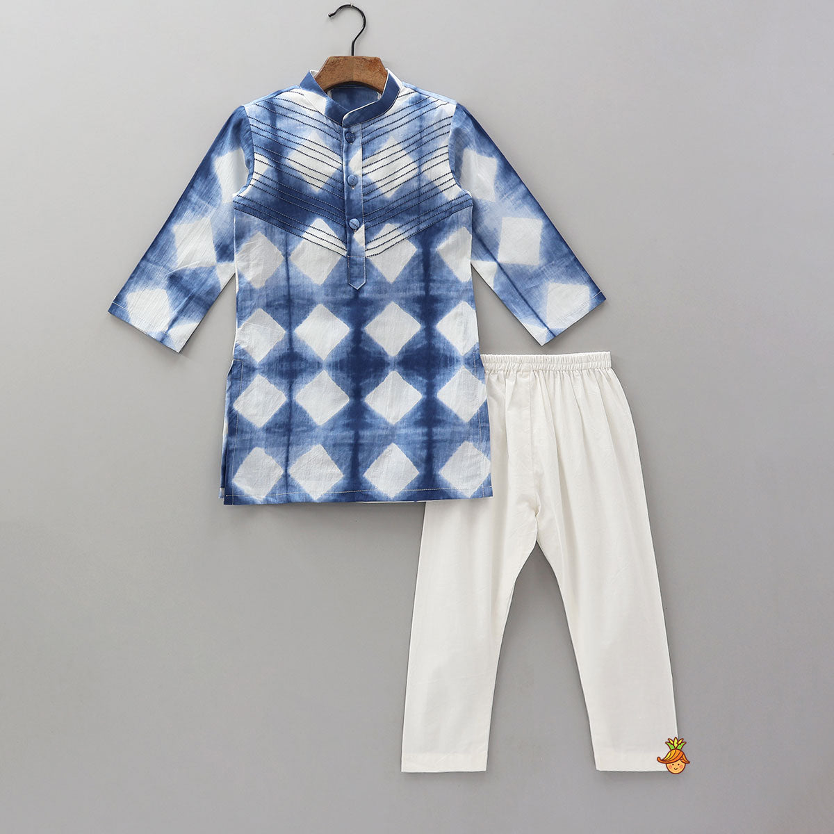 Pre Order: Thread Detailed Yoke Printed Ethnic Kurta And Pyjama