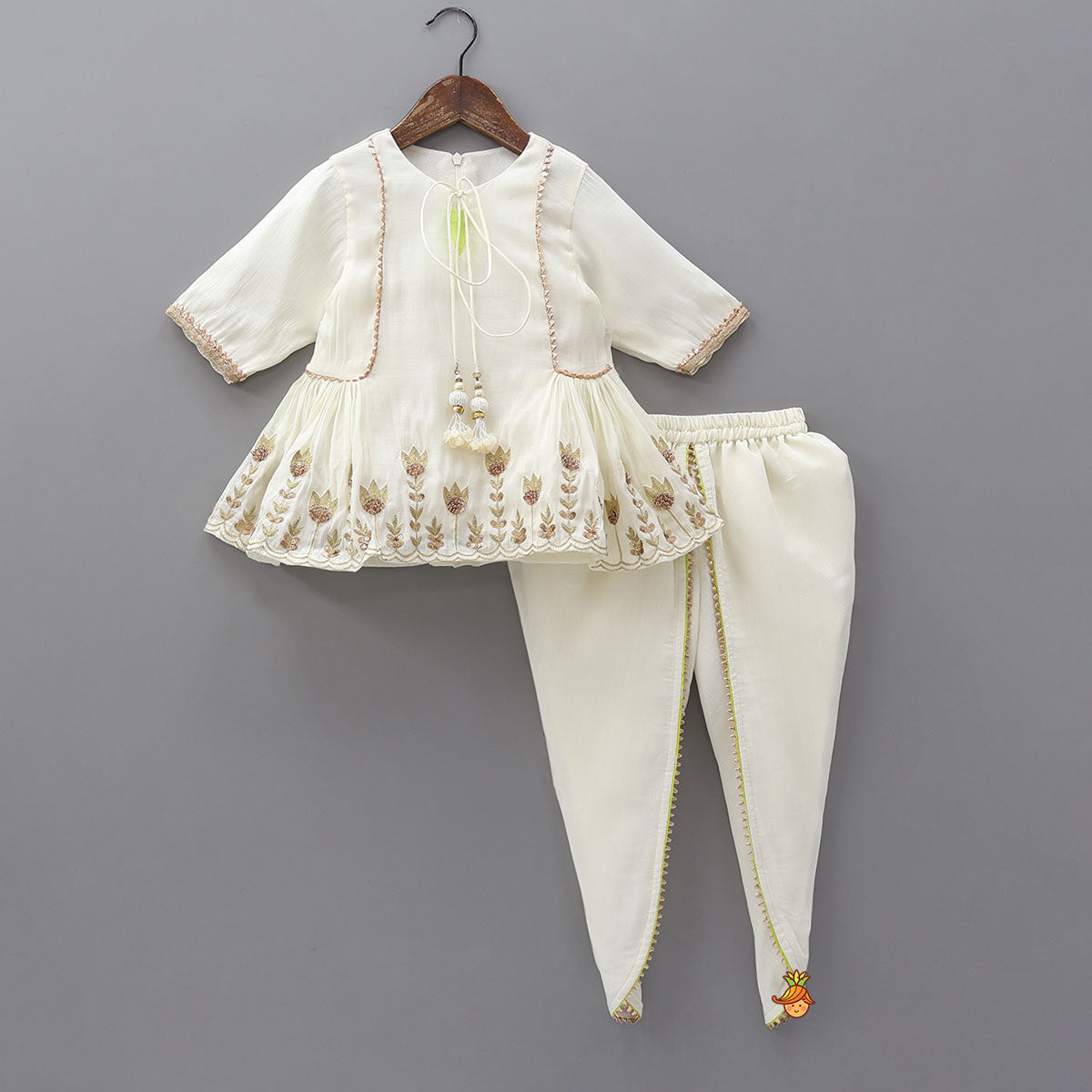 Pre Order: Side Pleated Top And Dhoti