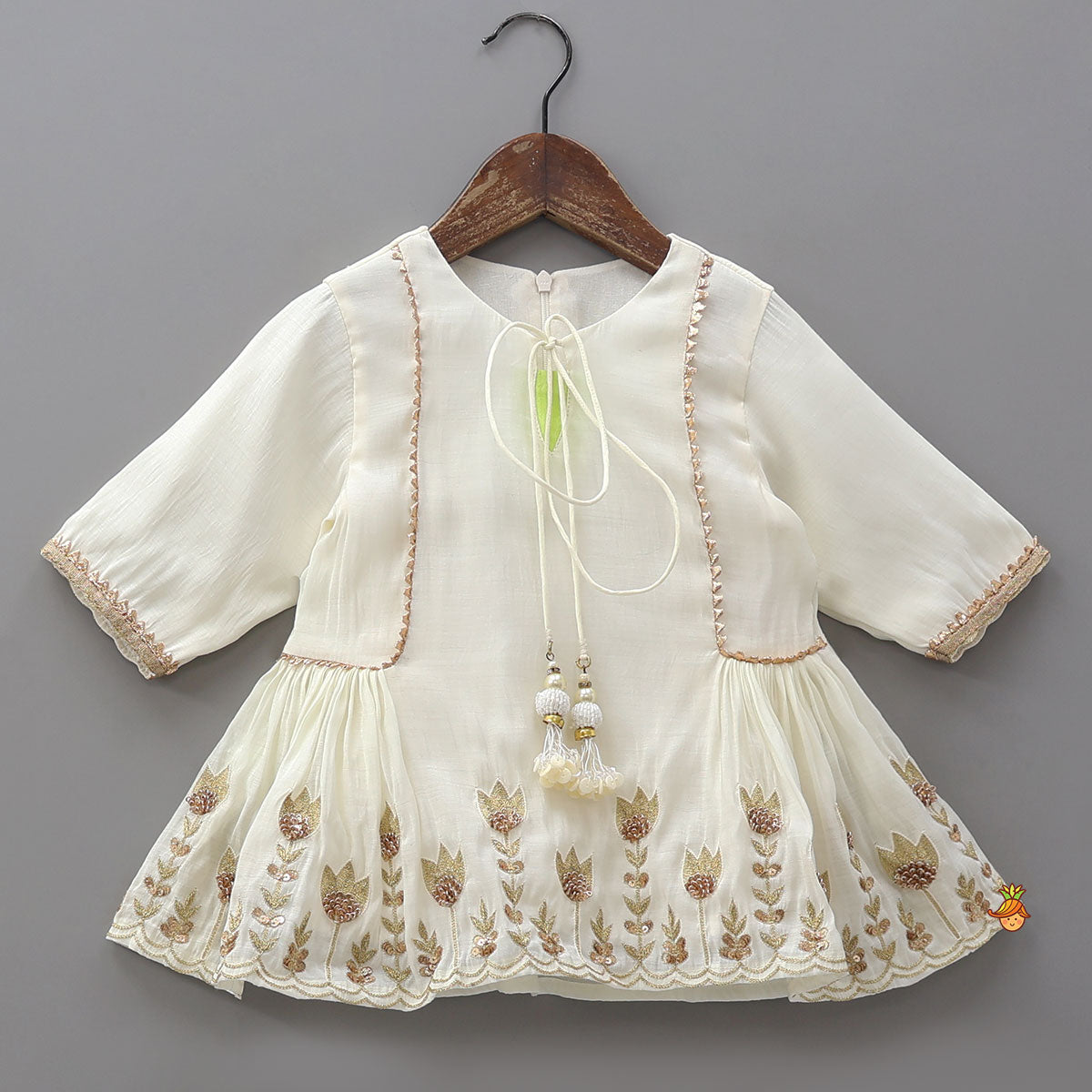 Pre Order: Side Pleated Top And Dhoti