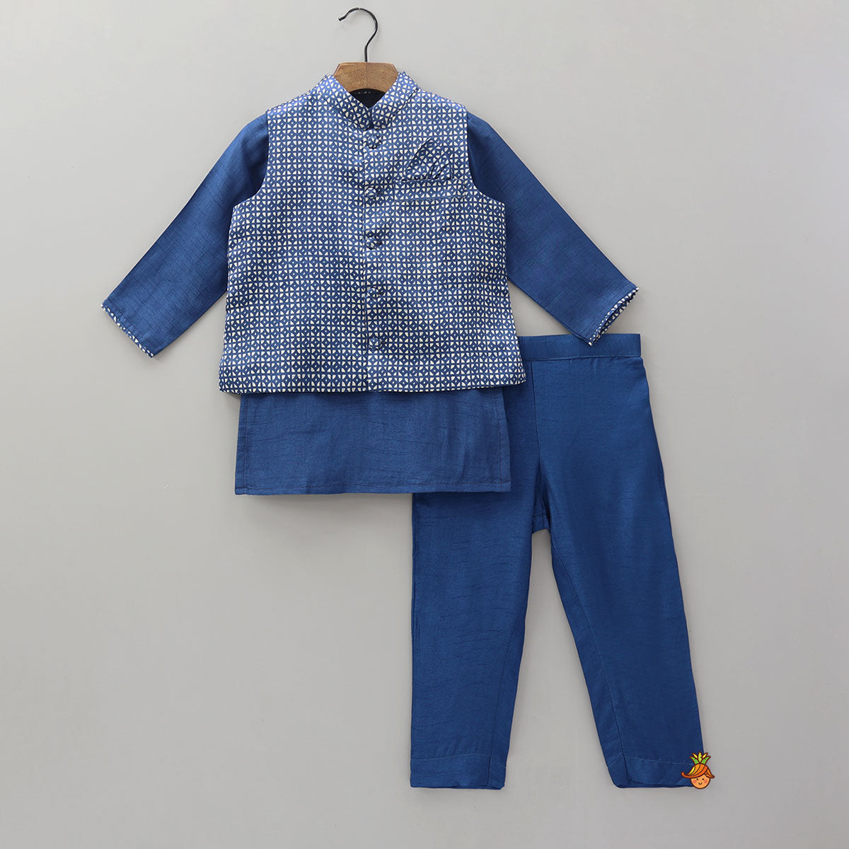 Pre Order: Ethnic Kurta Set With Printed Jacket And Pyjama