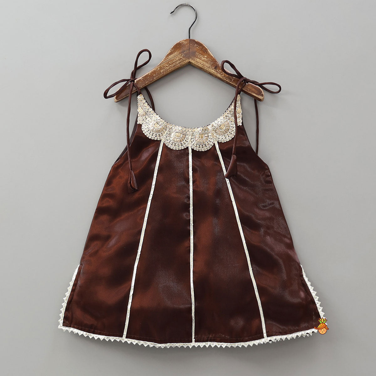 Pre Order: Sleeveless Sheen Kurti And Crushed Fabric Palazzo With Hair Tie