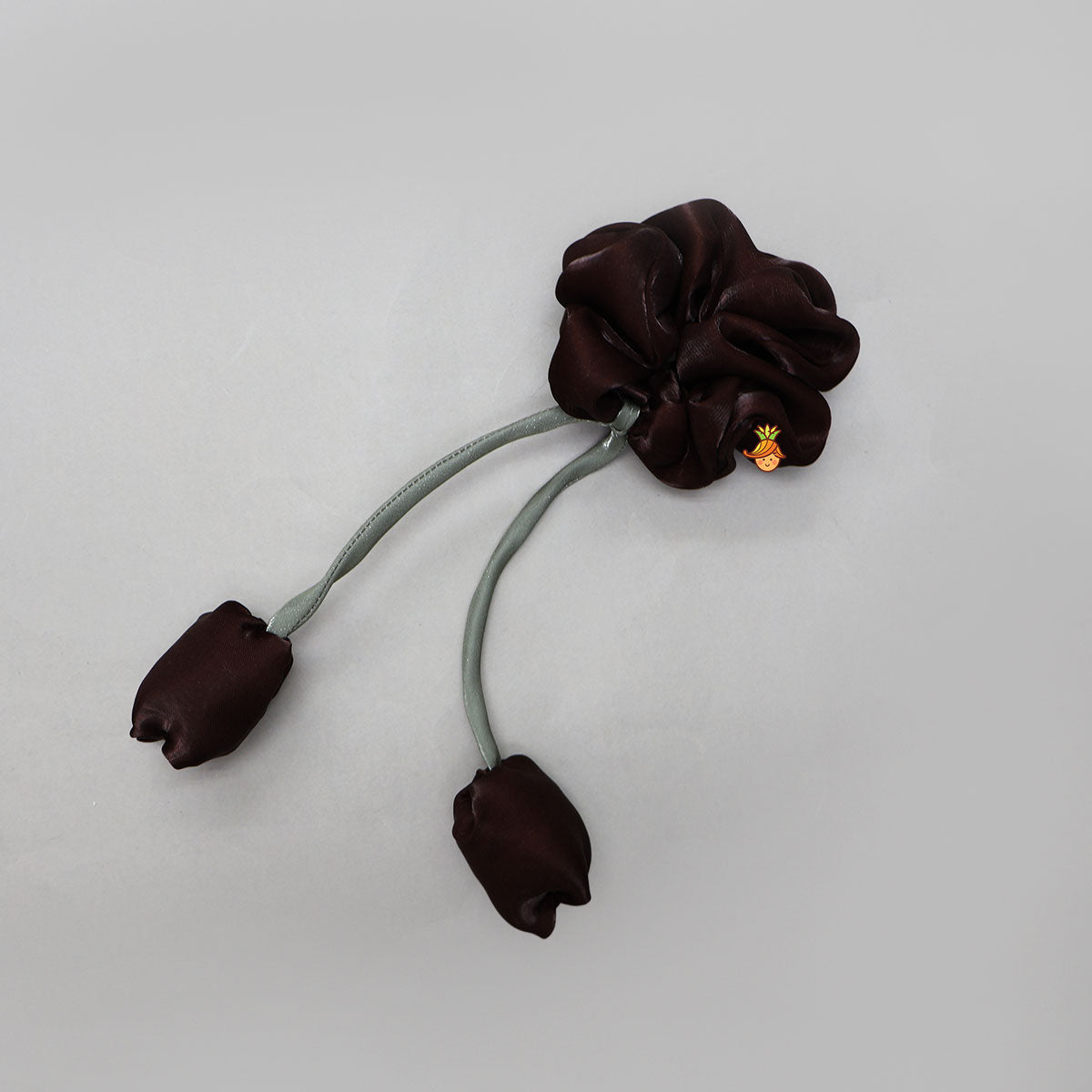 Pre Order: Sleeveless Sheen Kurti And Crushed Fabric Palazzo With Hair Tie