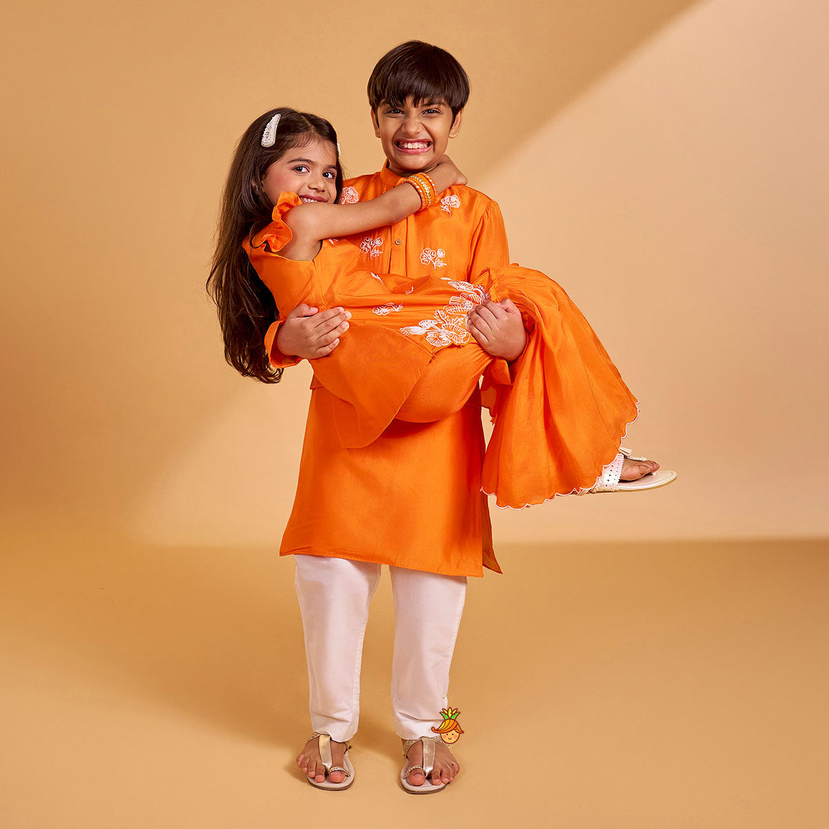 Floral Hand Embroidered Jacket Style Kurta With Pyjama twinning model image 2