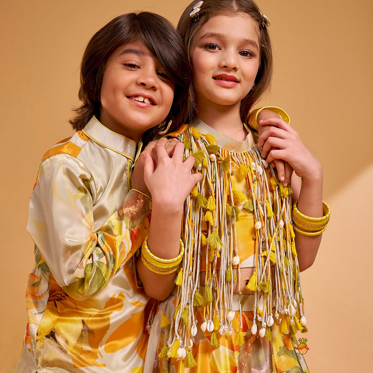 Floral Printed Sheen Kurta And Pyjama twinning model image 2