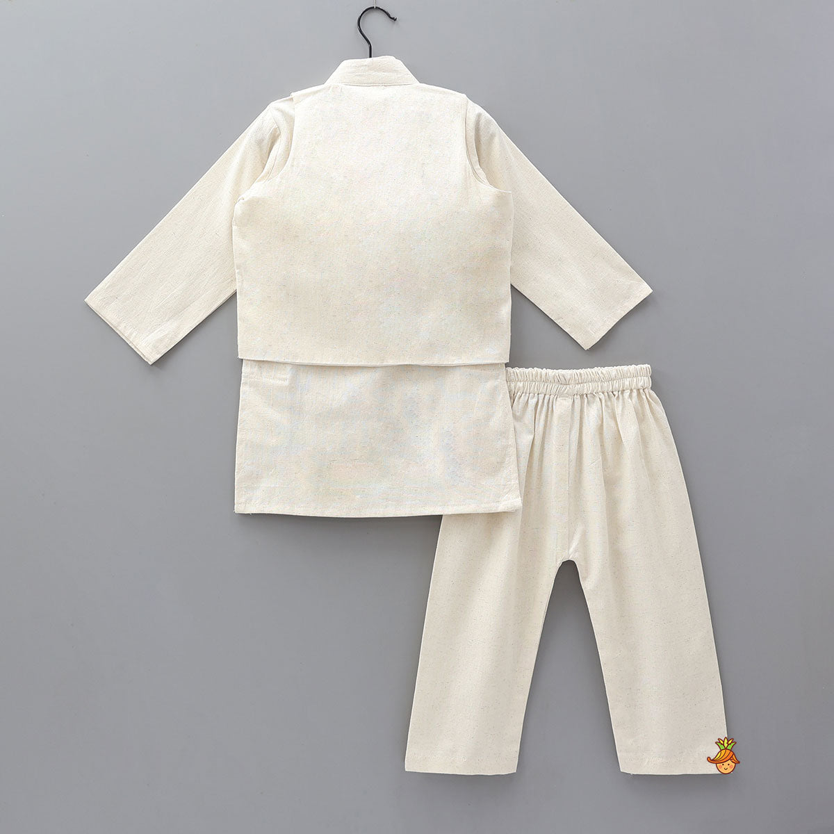 Pre Order: Elegant Kurta With Floral Applique Jacket And Pyjama