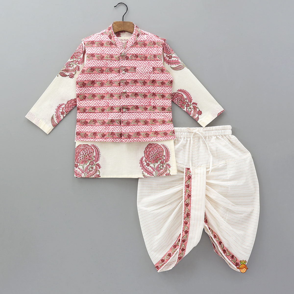 Pre Order: Ethnic Kurta And Chevron Printed Jacket With Matching Dhoti
