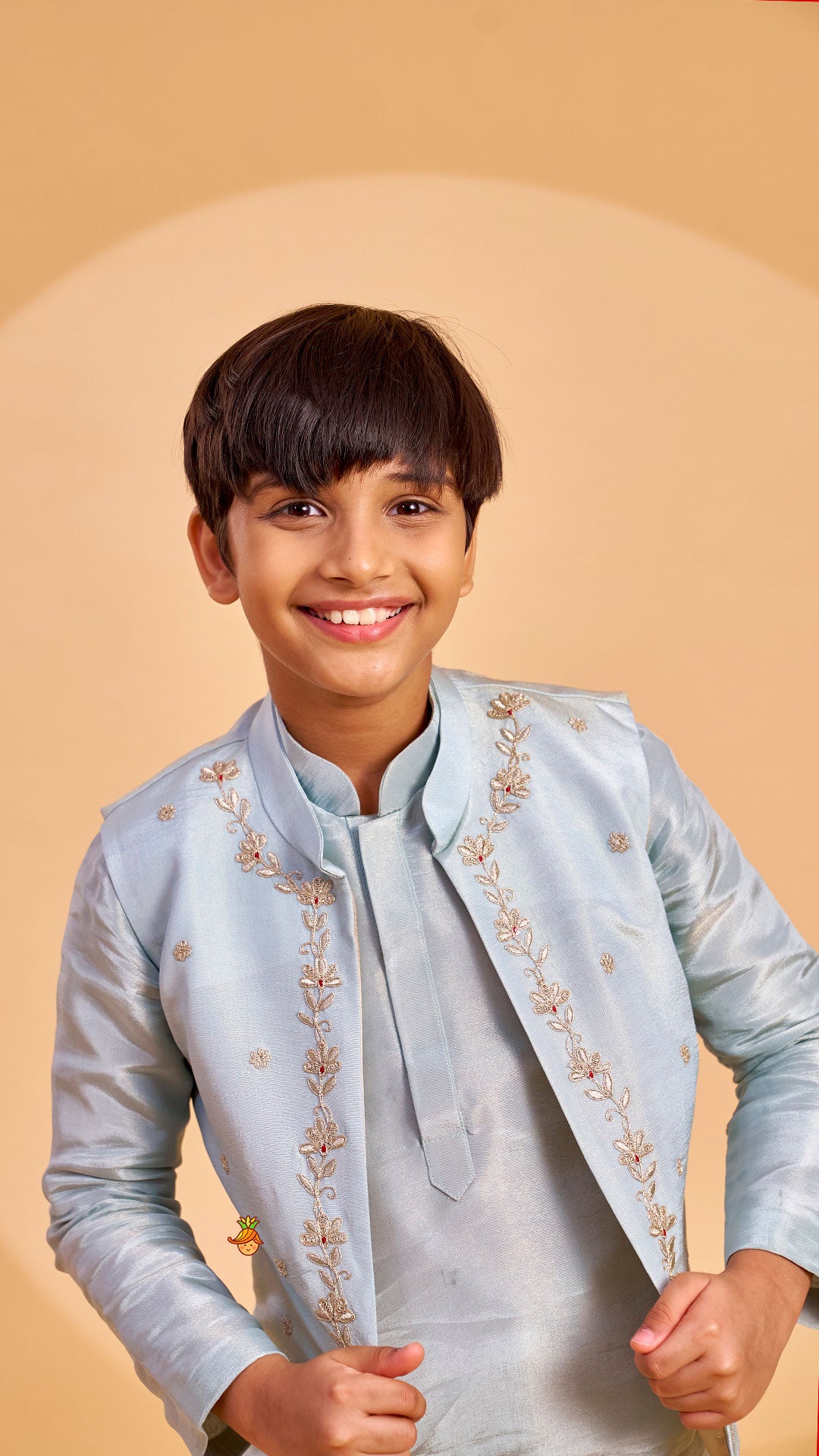 Shimmery Kurta With Open Jacket And Churidar