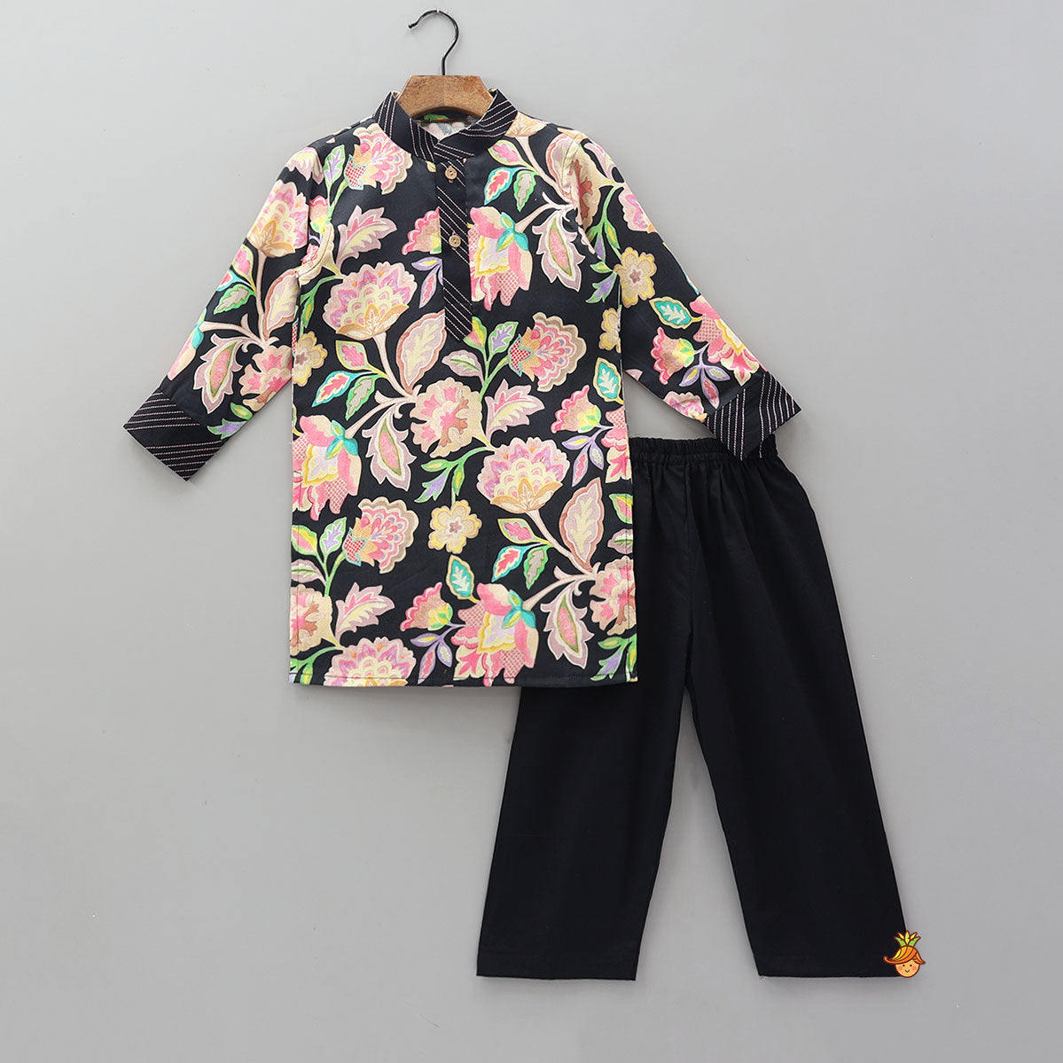 Pre Order: Vibrant Floral Printed Kurta And Pyjama