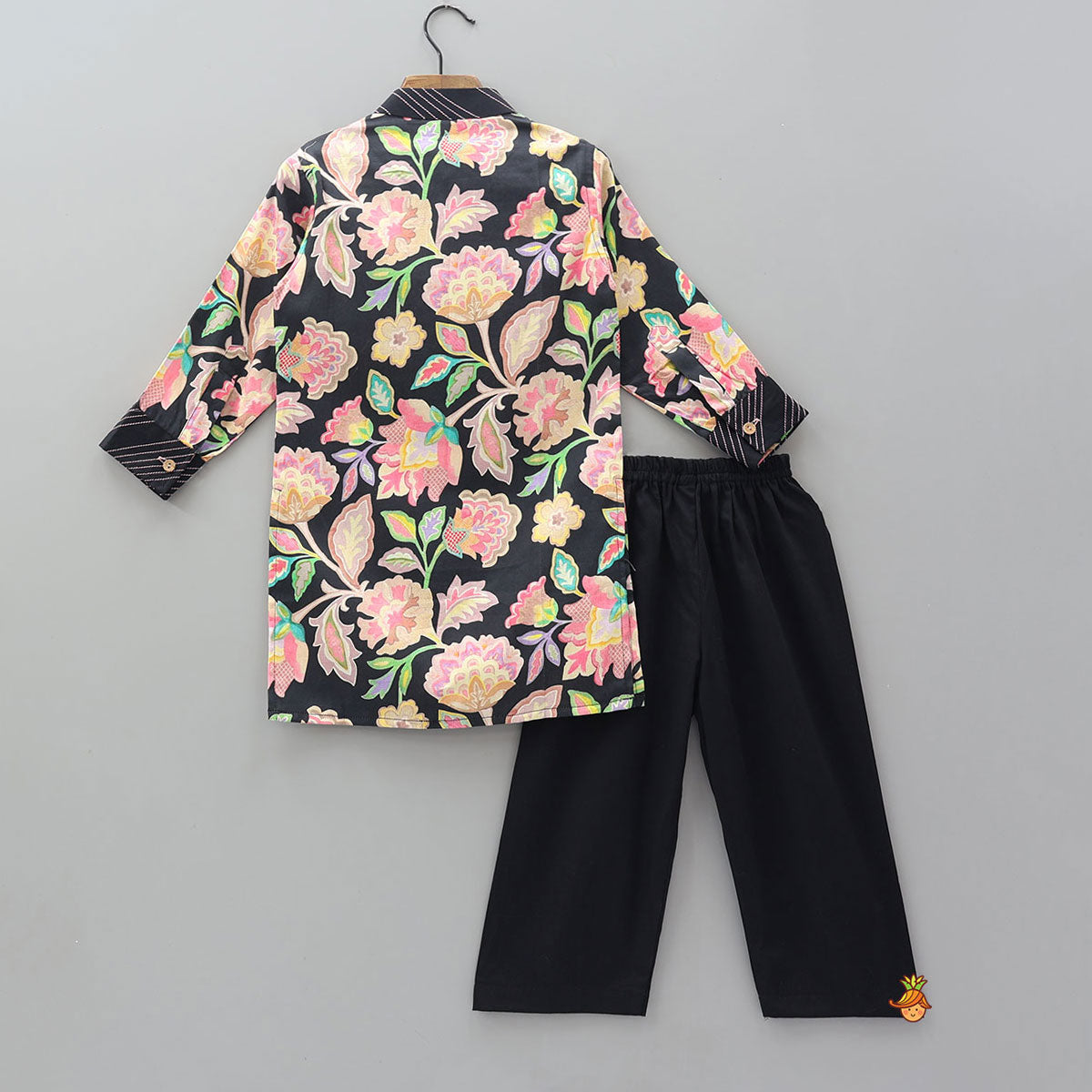 Pre Order: Vibrant Floral Printed Kurta And Pyjama