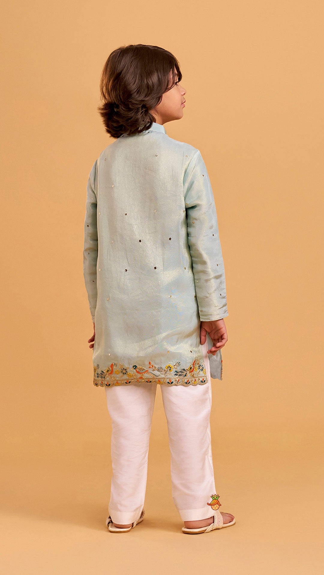 Pre Order: Vibrant Birds Embroidered Buti Detailed Kurta With Pyjama