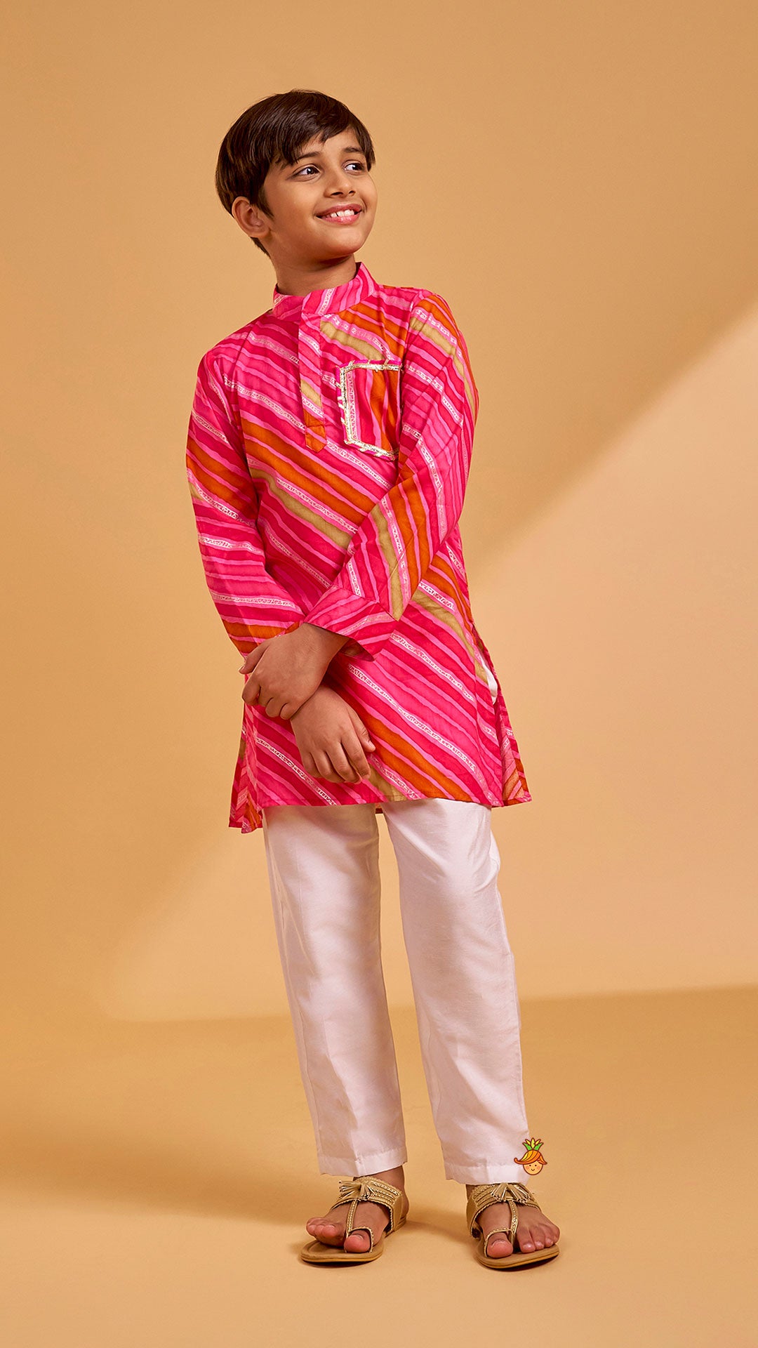 Faux Pocket Detail Leheriya Printed Kurta And Pyjama