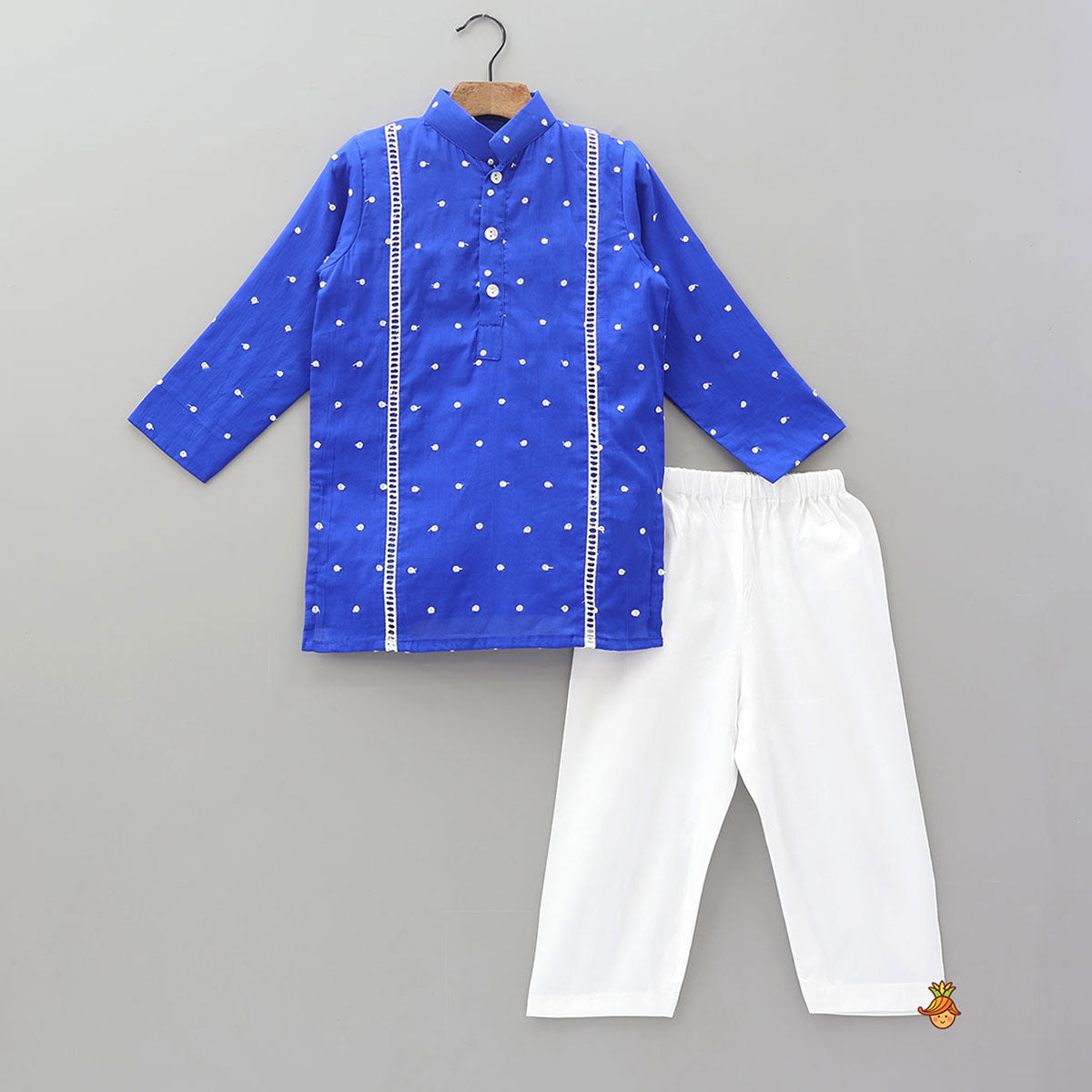 Pre Order: Booti Thread Embroidered Kurta And Pyjama