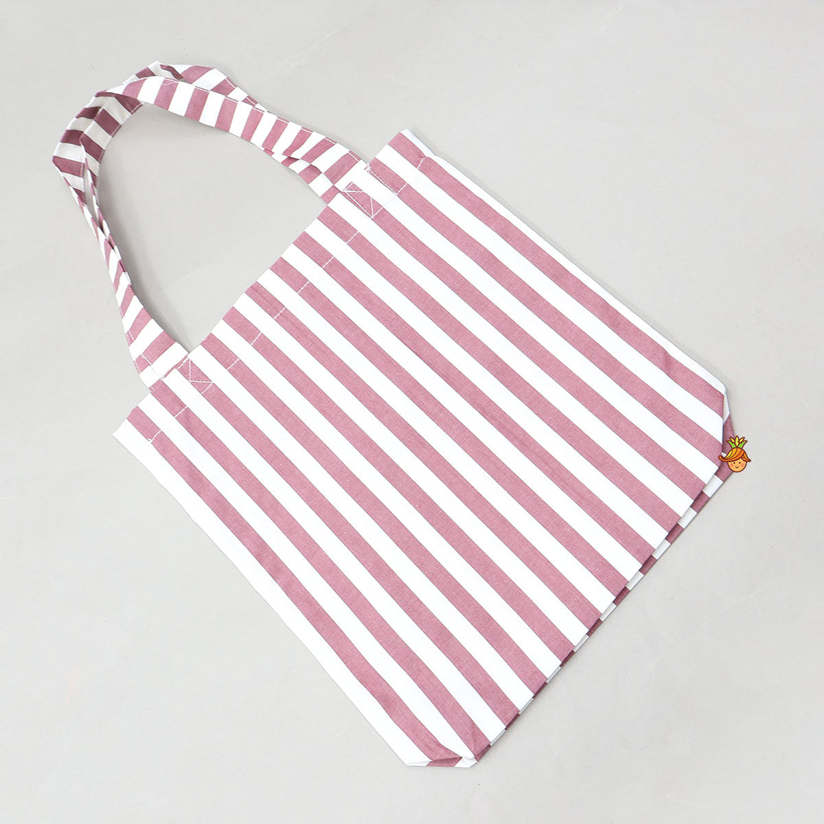 Card Print Sleepwear With Matching Tote Bag