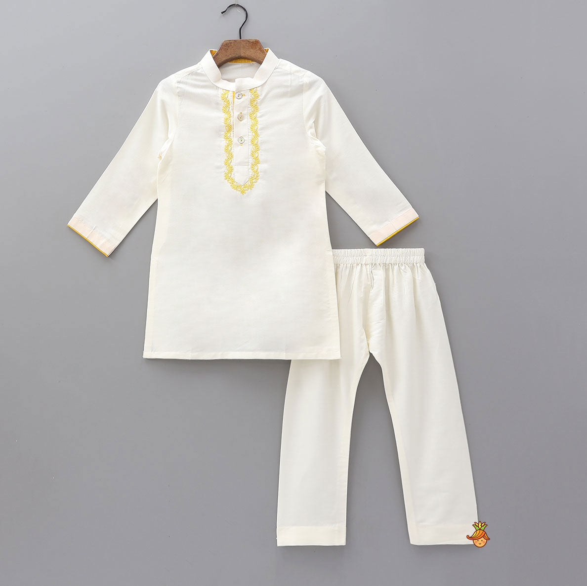 Pre Order: Ethnic Kurta With Thread Work Jacket And Pyjama