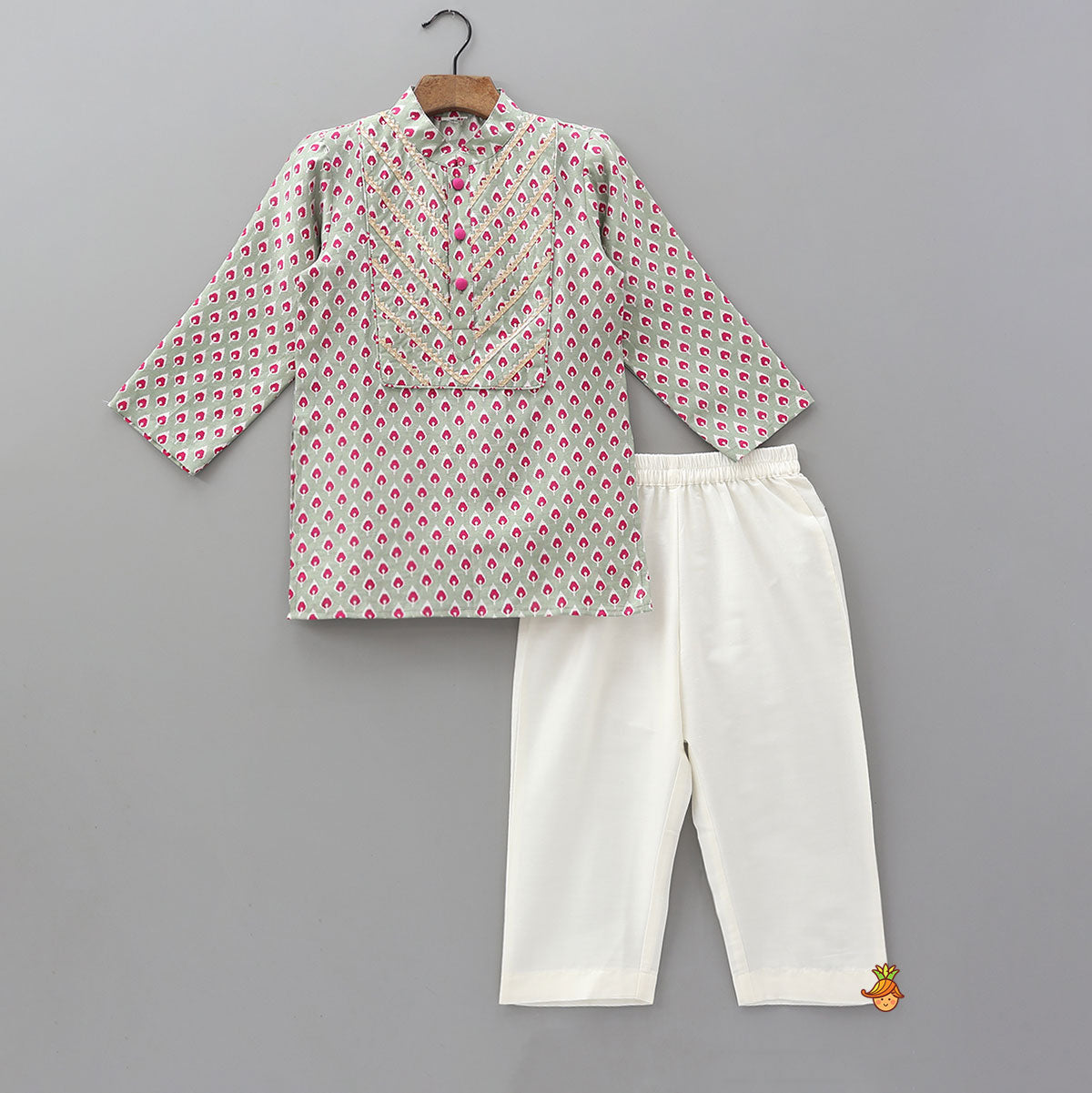 Chevron Yoke Printed Kurta And Pyjama