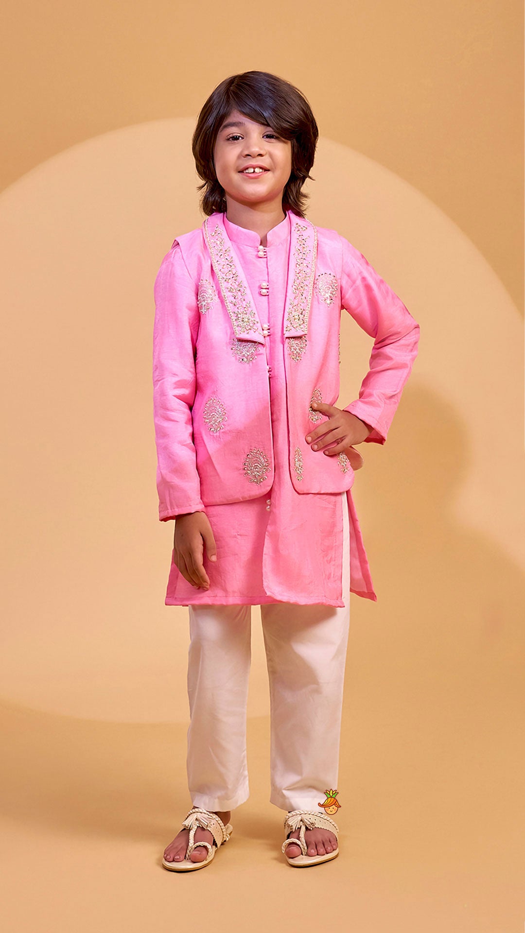 Pre Order: Loop Button Detail Kurta With Collar Neck Jacket And Pyjama