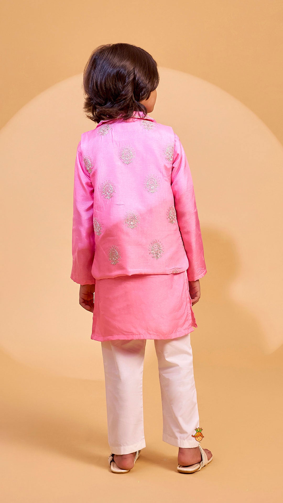 Pre Order: Loop Button Detail Kurta With Collar Neck Jacket And Pyjama