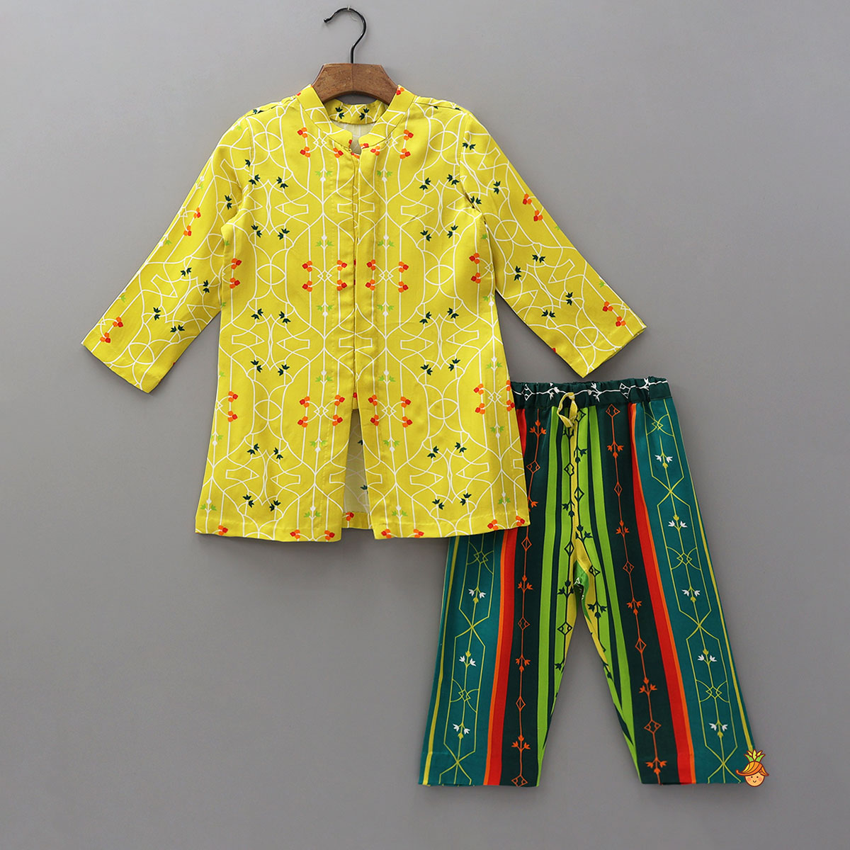 Pre Order: Front Slit Printed Kurta And Multicolour Pyjama