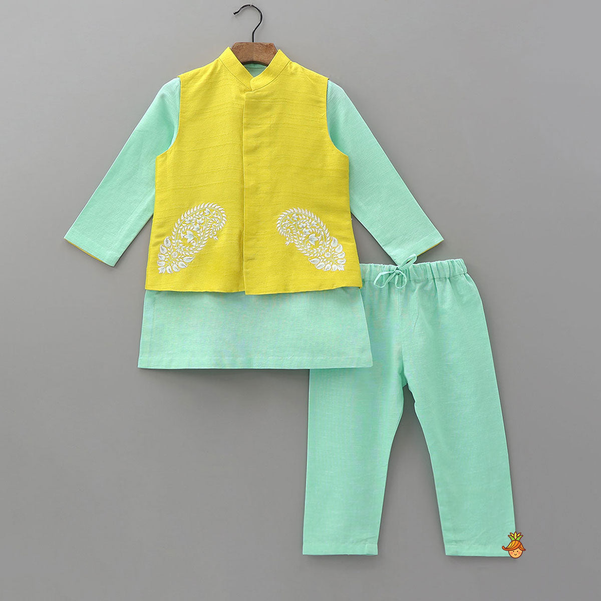 Pre Order: Ethnic Kurta With Embroidered Contrasting Jacket And Pyjama