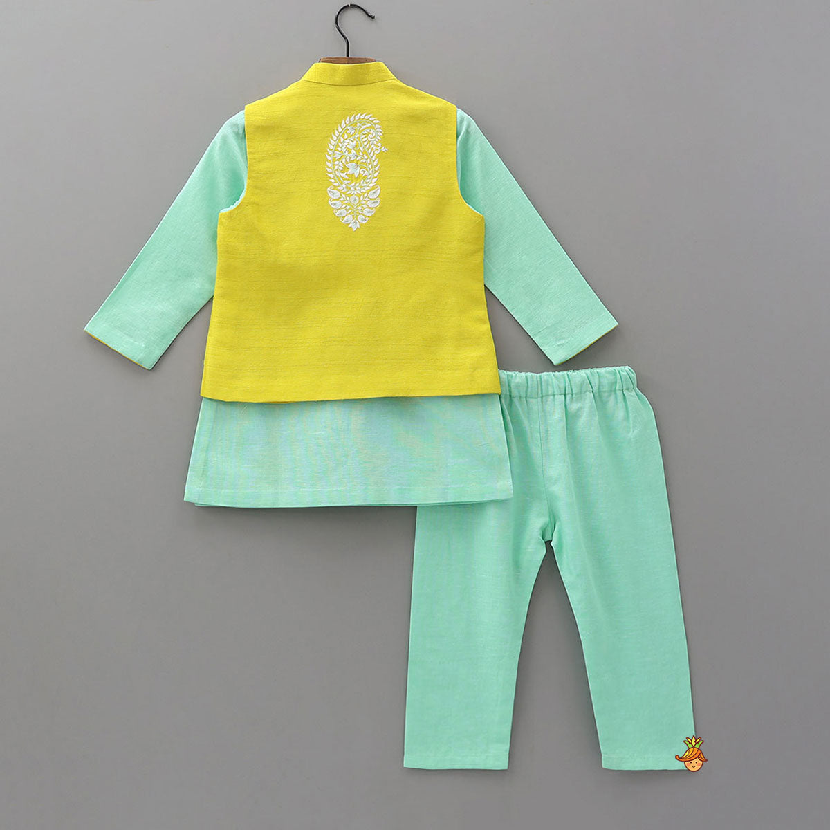 Pre Order: Ethnic Kurta With Embroidered Contrasting Jacket And Pyjama