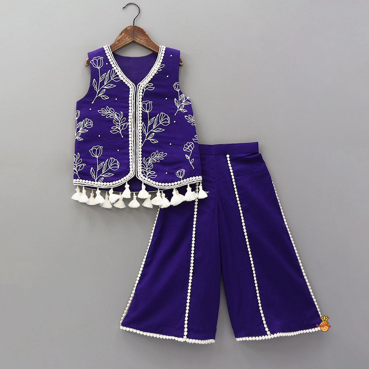 Pre Order: Exquisite Threadwork Kurti And Palazzo