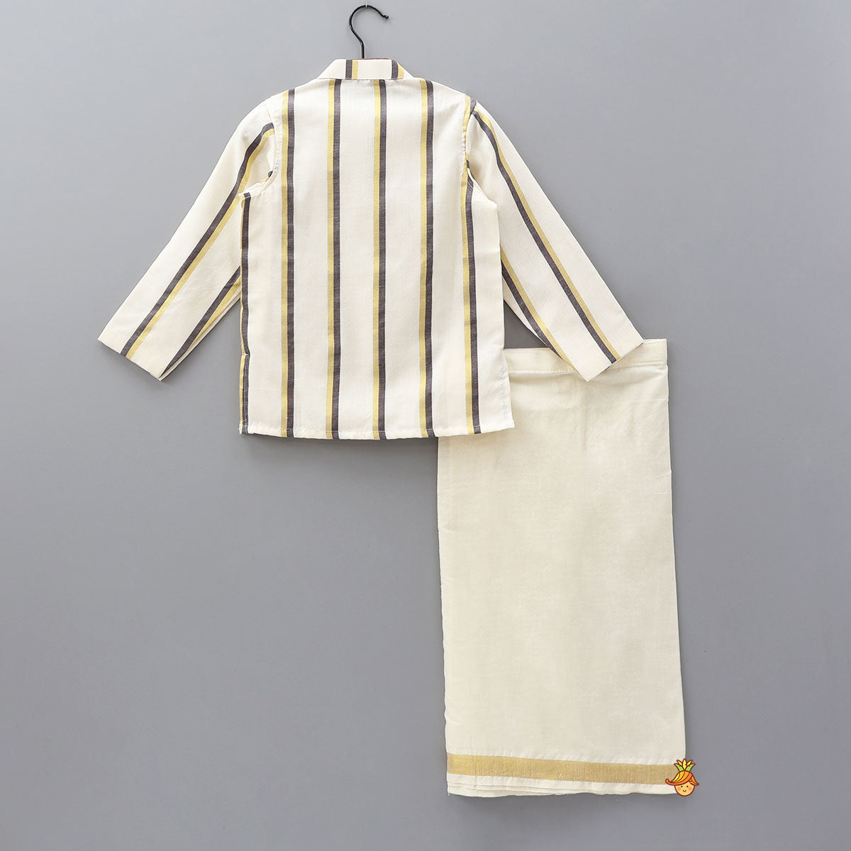 Pre Order: Classic Striped Kurta And Mundu