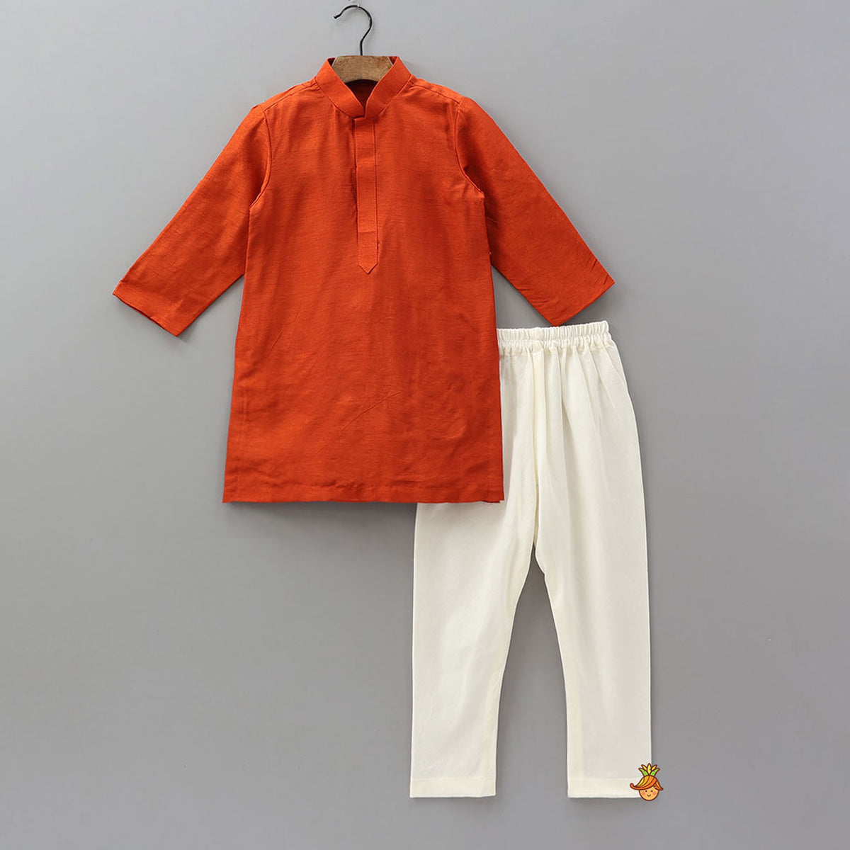 Pre Order: Ethnic Kurta With Front-Open Jacket And Churidar