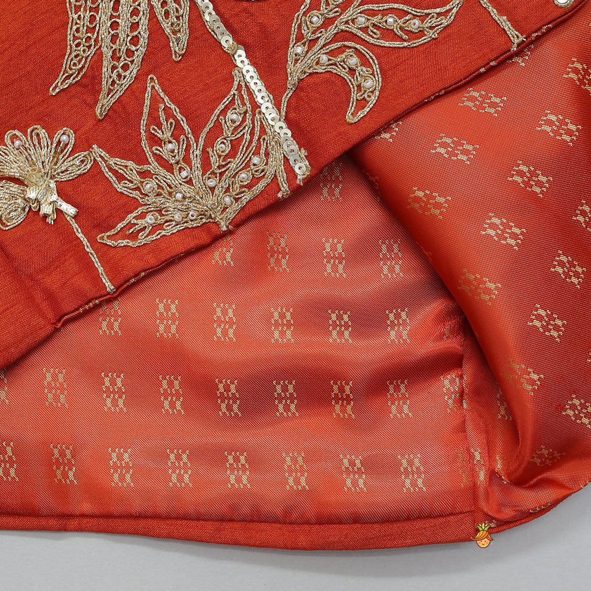 Pre Order: Ethnic Kurta With Front-Open Jacket And Churidar
