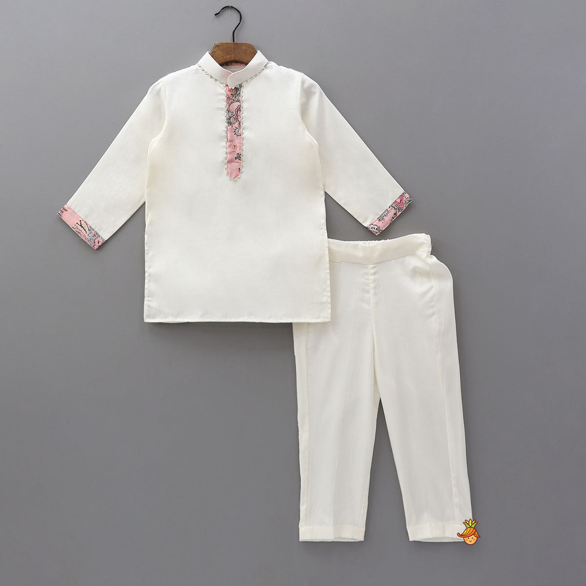 Pre Order: Ethnic Kurta With Contrasting Printed Jacket And Pyjama