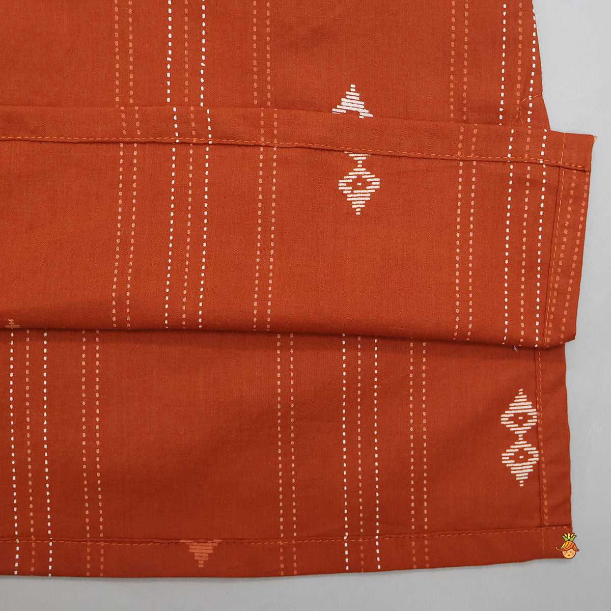 Pre Order: Front Placket Printed Ethnic Kurta And Pyjama