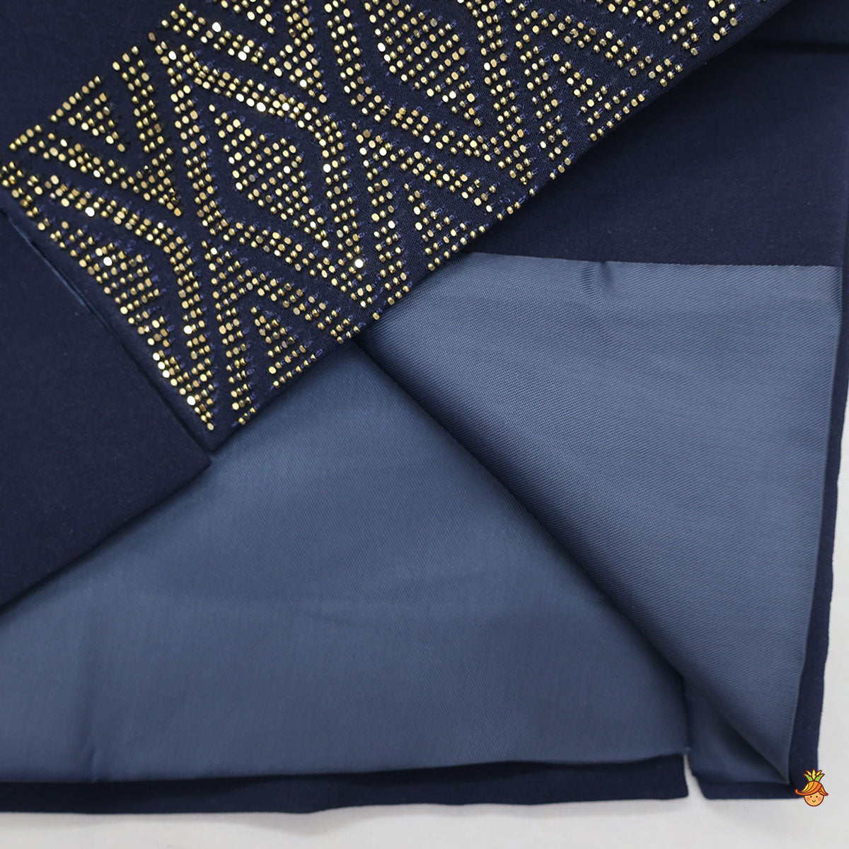Pre Order: Classy Kurta With Beads Detailed Jacket And Pants